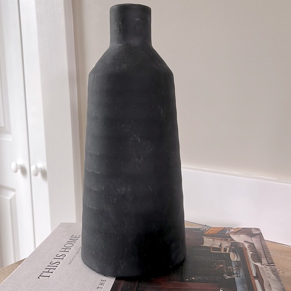 Kirkland Home Other - Brand New Matte Black Modern Vase